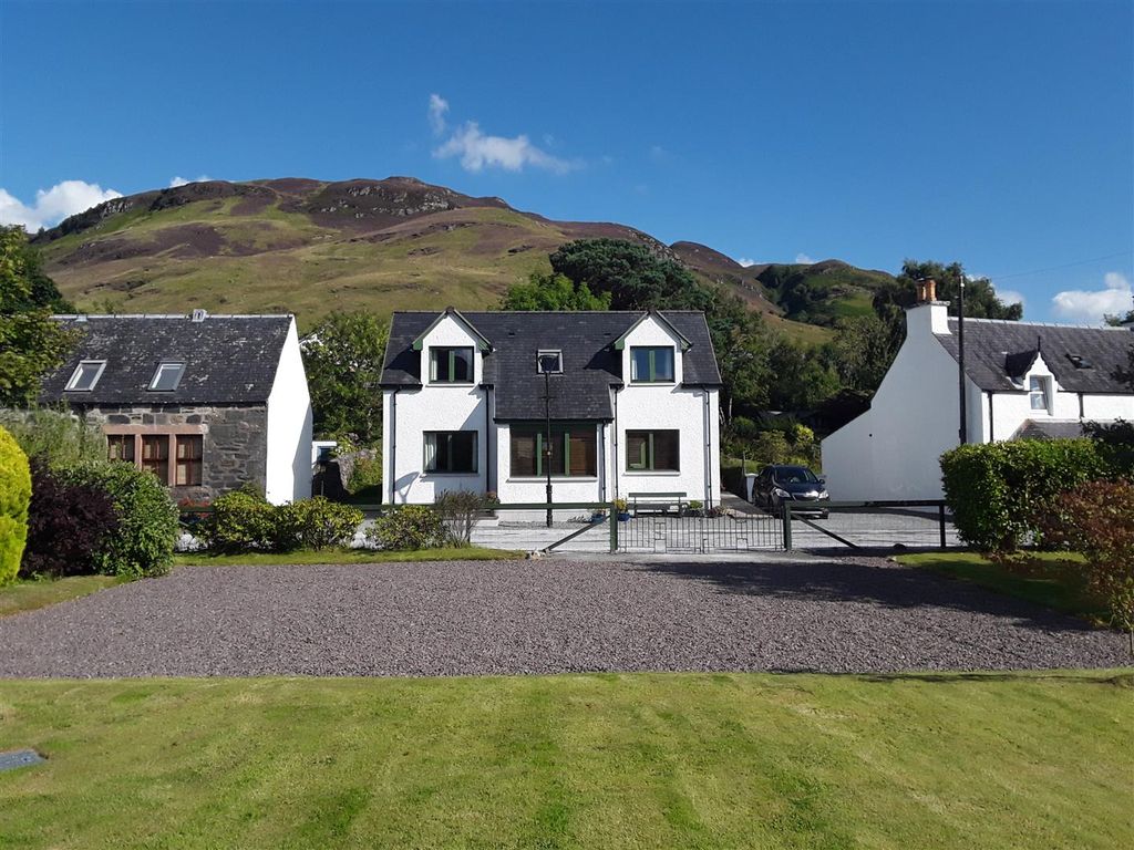 4 bed property for sale in 11 Caroline Street, Dornie, Kyle IV40, £