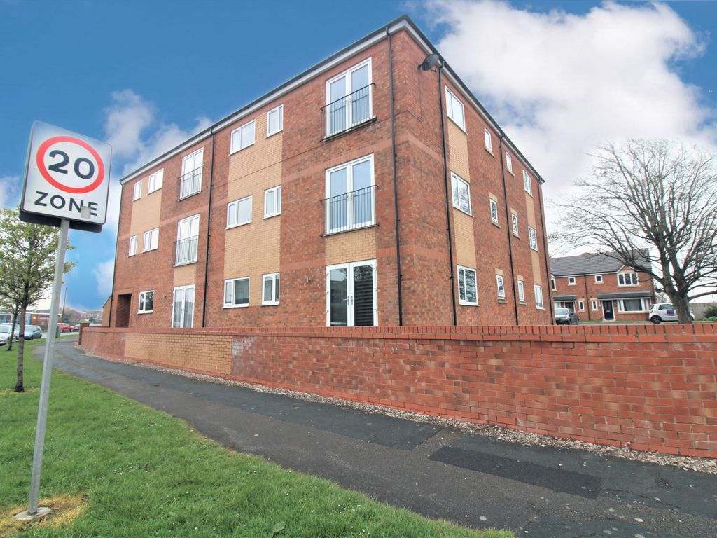 2 bed flat for sale in Langdale Gardens, Blackpool FY4 Zoopla