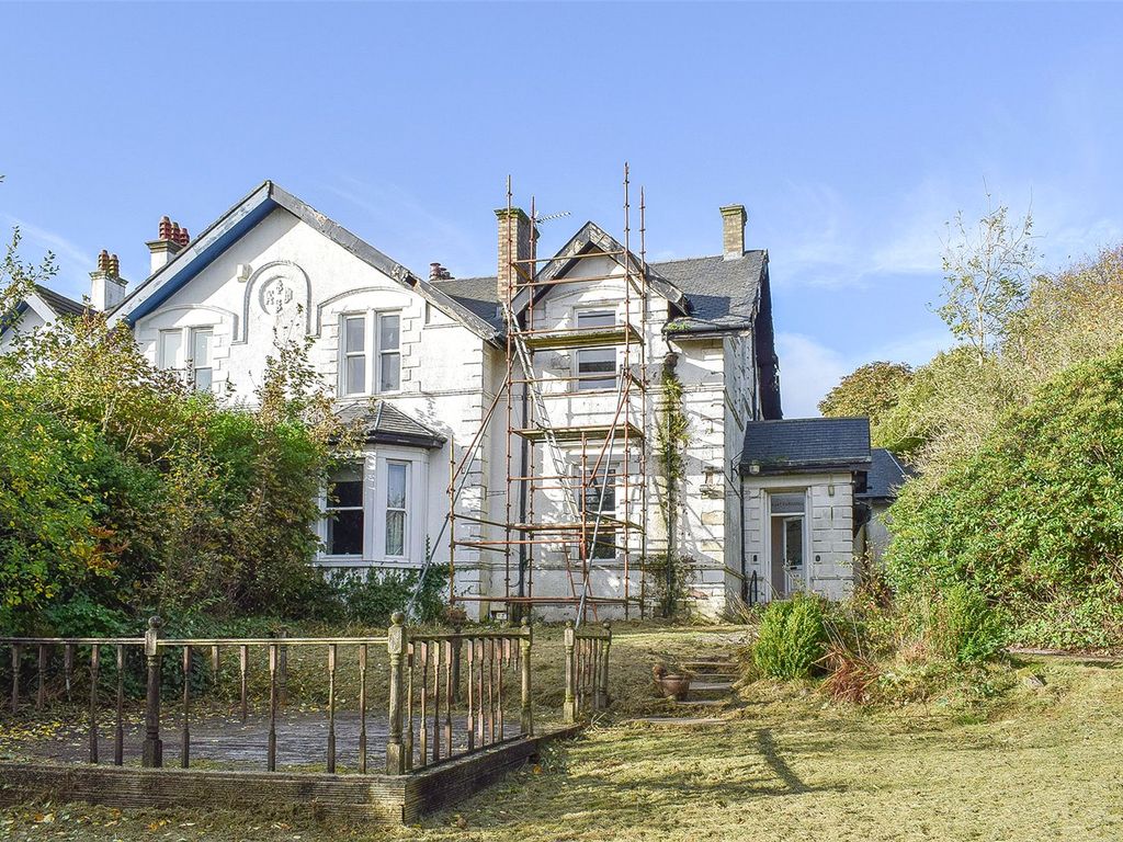 4 bed semidetached house for sale in East Parkhill, Springhill Avenue, Airdrie ML6, £217,500