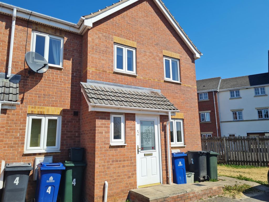 3 bed property to rent in Walstow Crescent, Armthorpe, Doncaster DN3