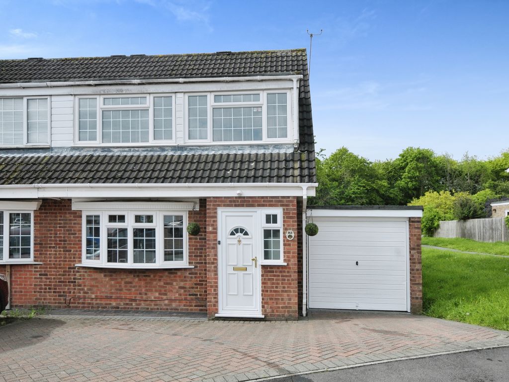 3 bed semidetached house for sale in Pinks Hill, Swanley, Kent BR8