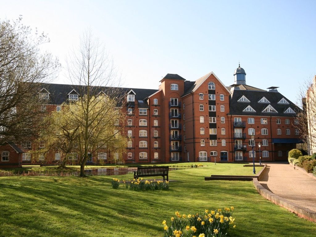 1 bed flat for sale in Sheering Lower Road, Sawbridgeworth CM21, £