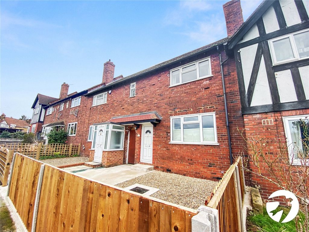 3 bed terraced house for sale in Middle Park Avenue, London SE9, £