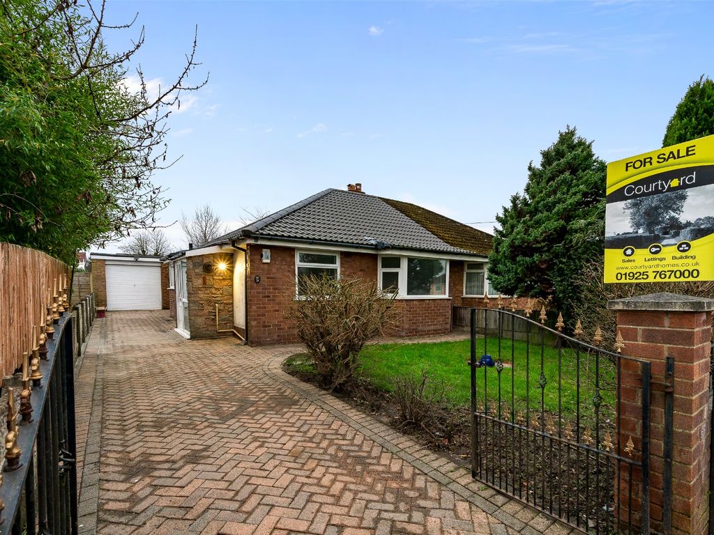 3 bed semidetached house for sale in Thames Road, Culcheth, Warrington