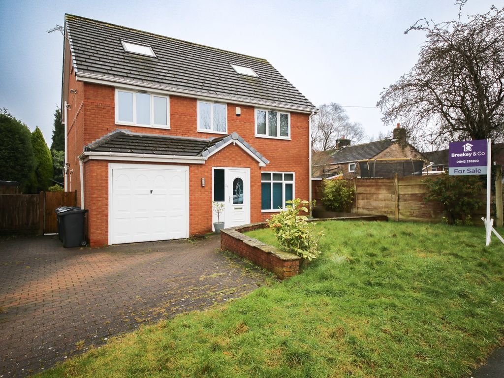 5 bed detached house for sale in Blaydon Park, Skelmersdale, Lancashire