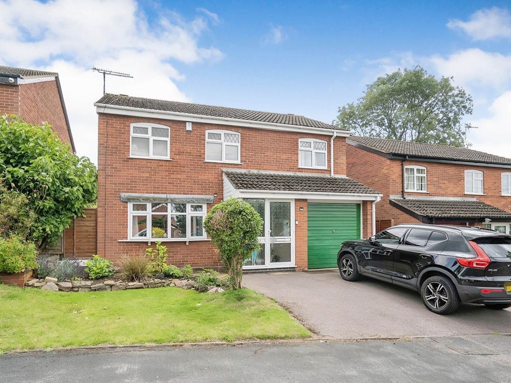 4 bed detached house for sale in Fitzwilliam Close, Oadby, Leicester