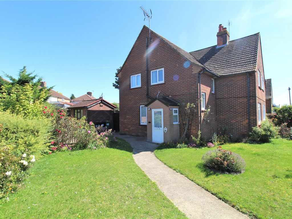 3 bed semidetached house for sale in Kingsclere Road, Basingstoke