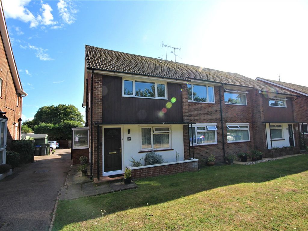 2 bed flat for sale in Goring Road, GoringBySea, Worthing, West