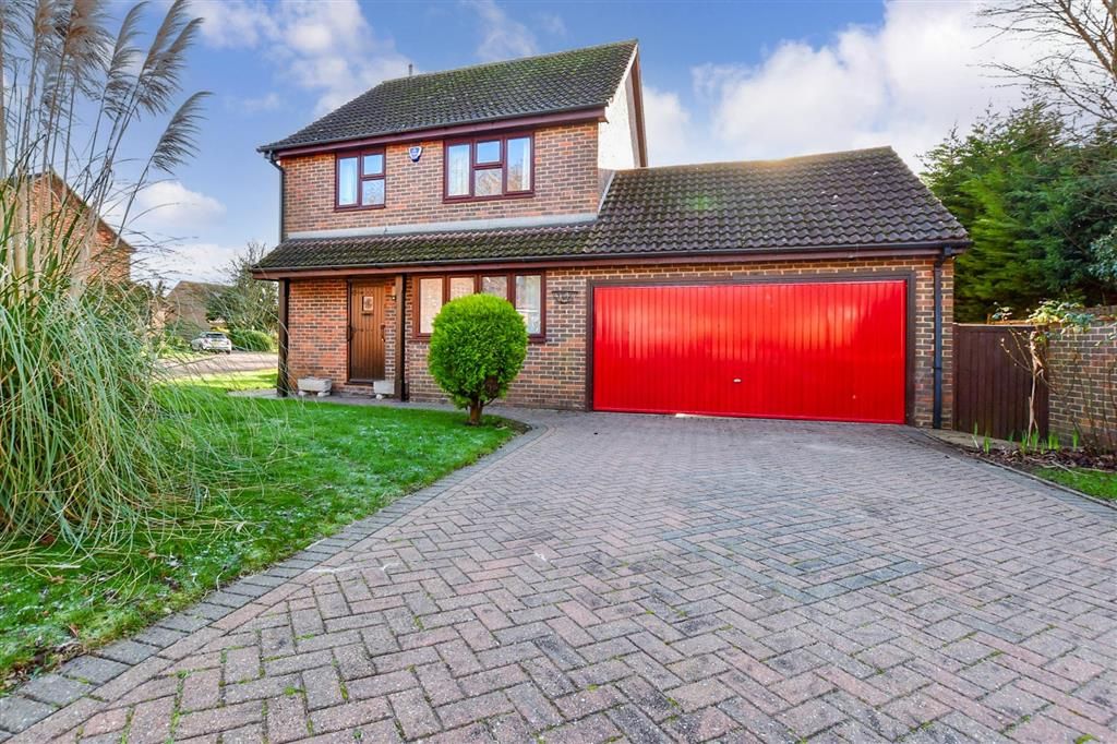 4 bed detached house for sale in Barleyfields, Weavering, Maidstone