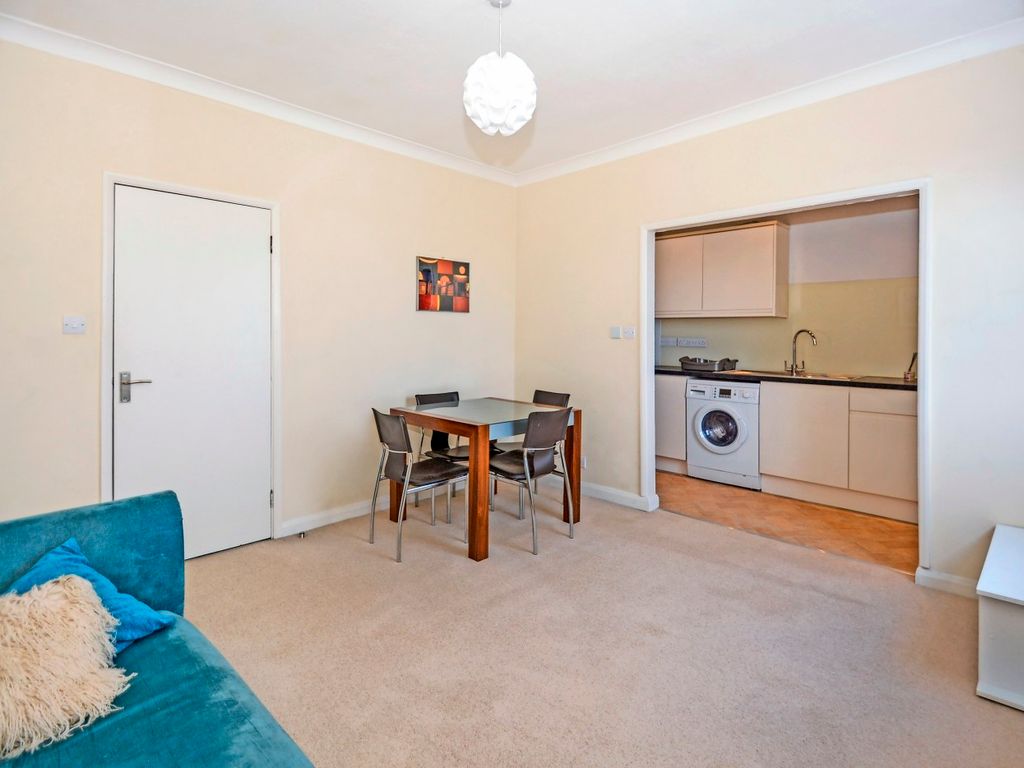 2 bed flat to rent in 35/6, Fulham Park Gardens, Parsons Green SW6 Zoopla