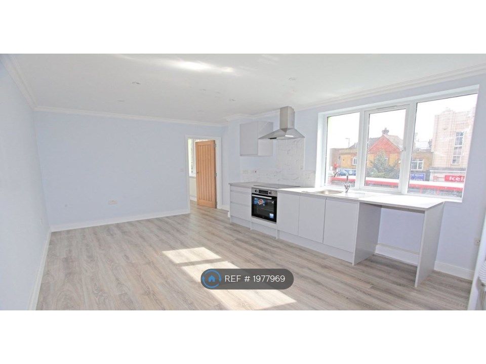 1 bed flat to rent in Lea Bridge Road, London E10, £1,350 pcm Zoopla