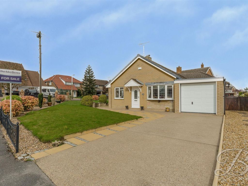 2 bed detached bungalow for sale in Thoresby Avenue, Edwinstowe, Mansfield NG21, £300,000 Zoopla