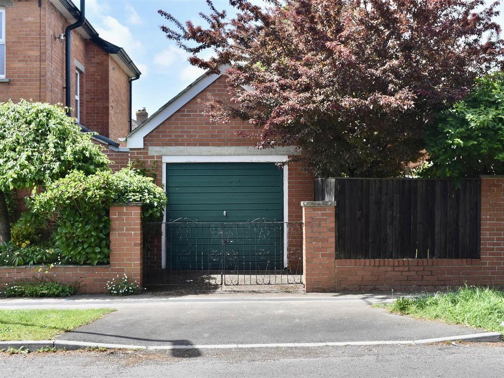 Parking/garage for sale in Greenway Crescent, Taunton TA2 Zoopla