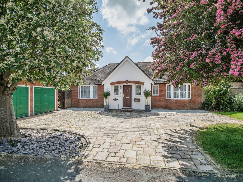 3 bed detached bungalow for sale in Campion Way, Leavenheath CO6 Zoopla
