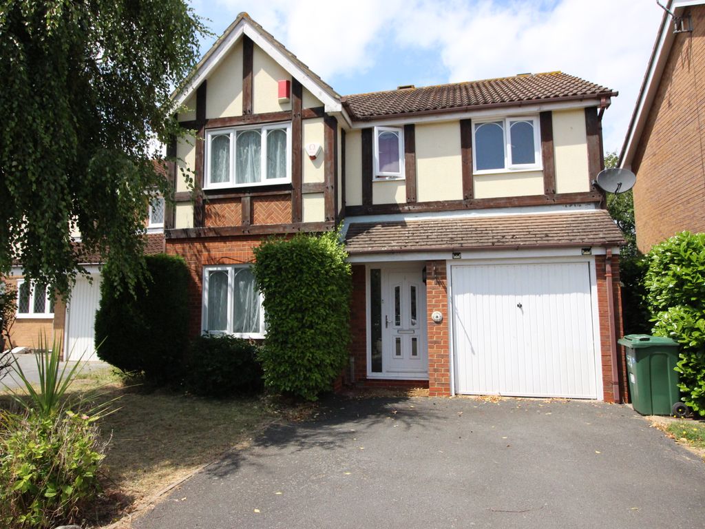 4 bed detached house for sale in Brecon Close, Worcester Park KT4 Zoopla