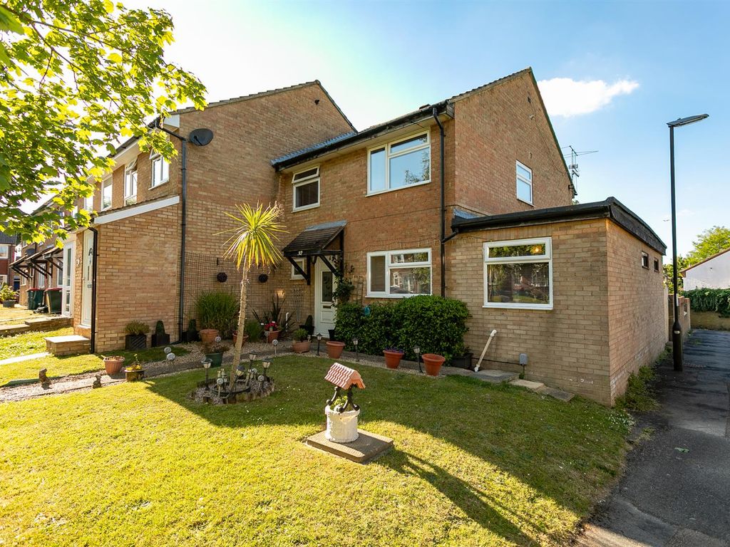 Payne Close Crawley RH10  