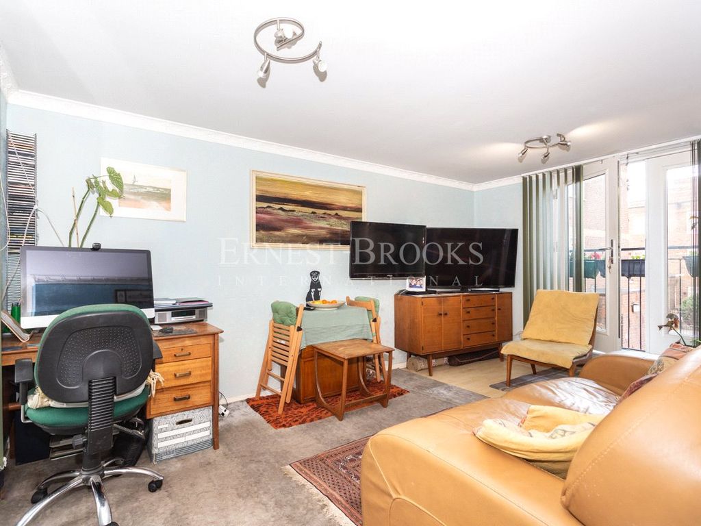 Nelson Gardens Bethnal Grn E2  