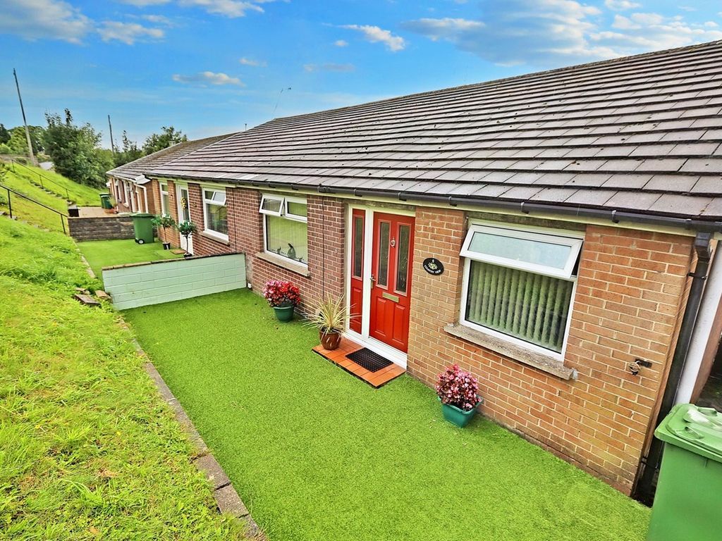 3 bed semidetached house for sale in Country View Estate, Pontypridd