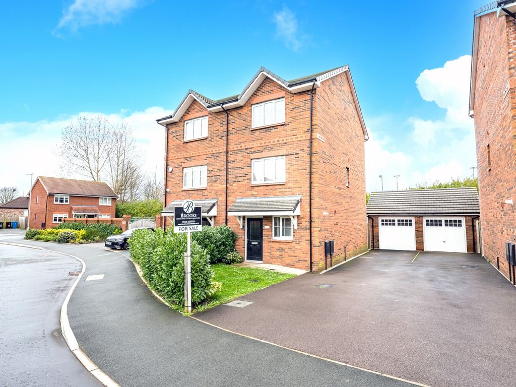 4 bed semidetached house for sale in Atherton Drive, Prescot L35, £