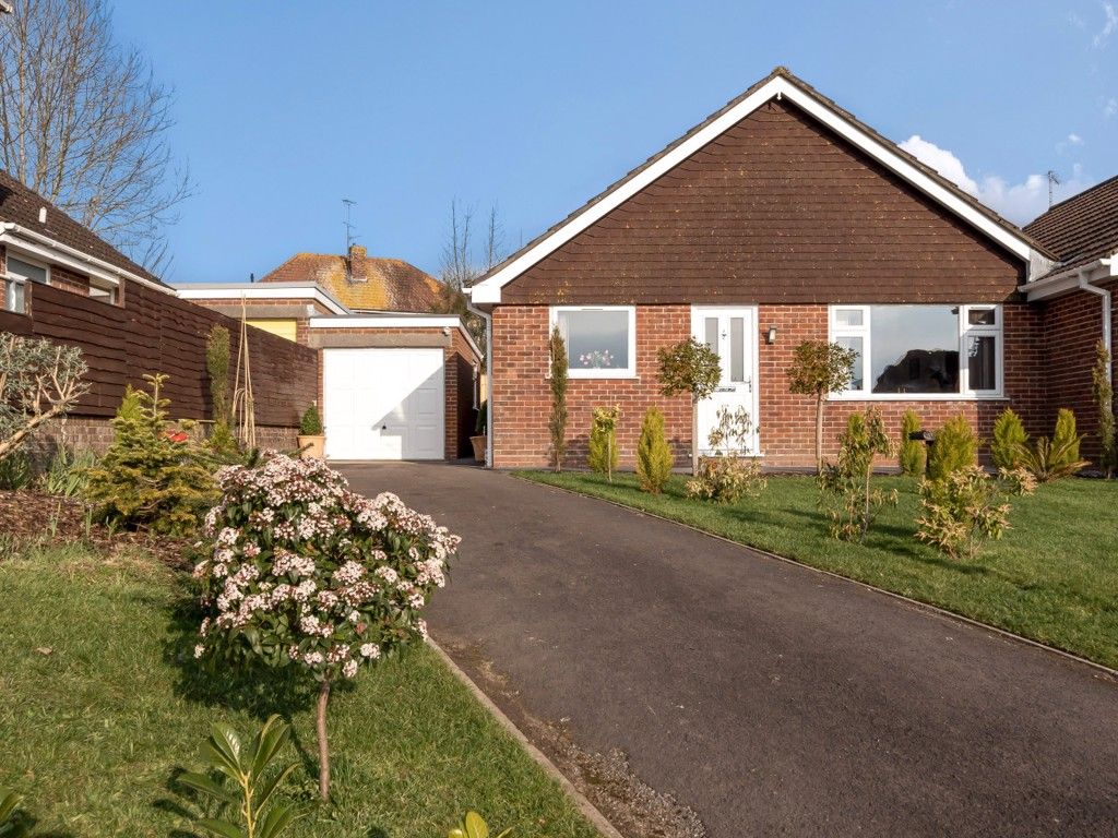 2 bed bungalow for sale in Allingham Road, Yeovil, Somerset BA21 Zoopla