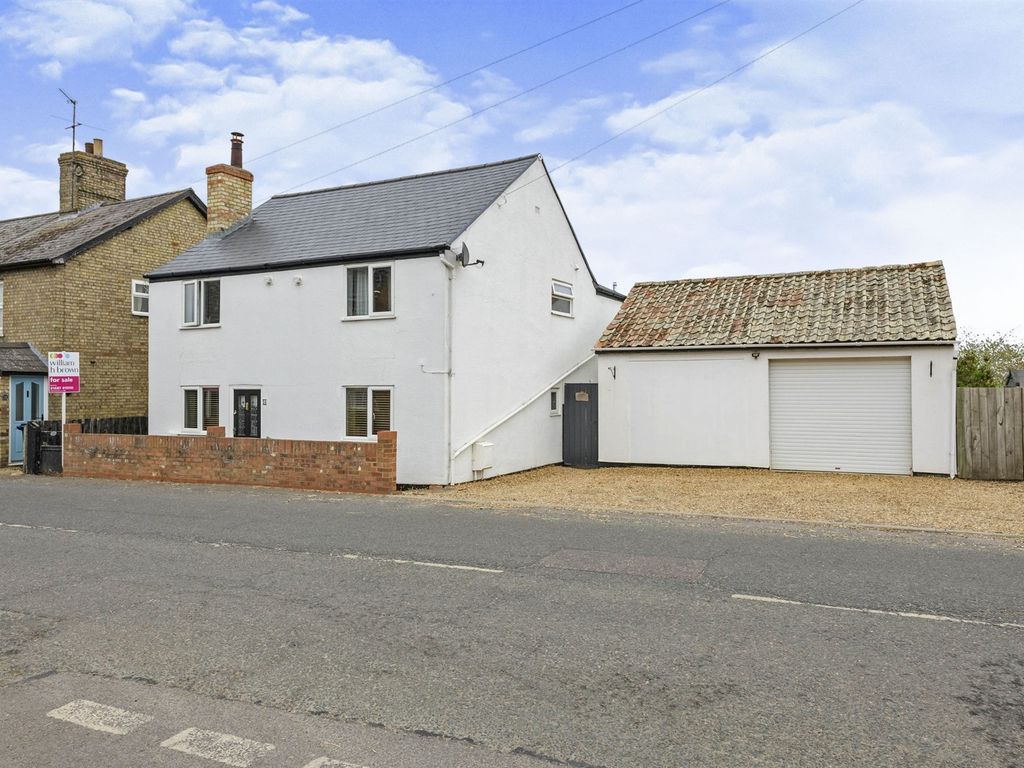 3 bed detached house for sale in Station Road, Warboys, Huntingdon PE28
