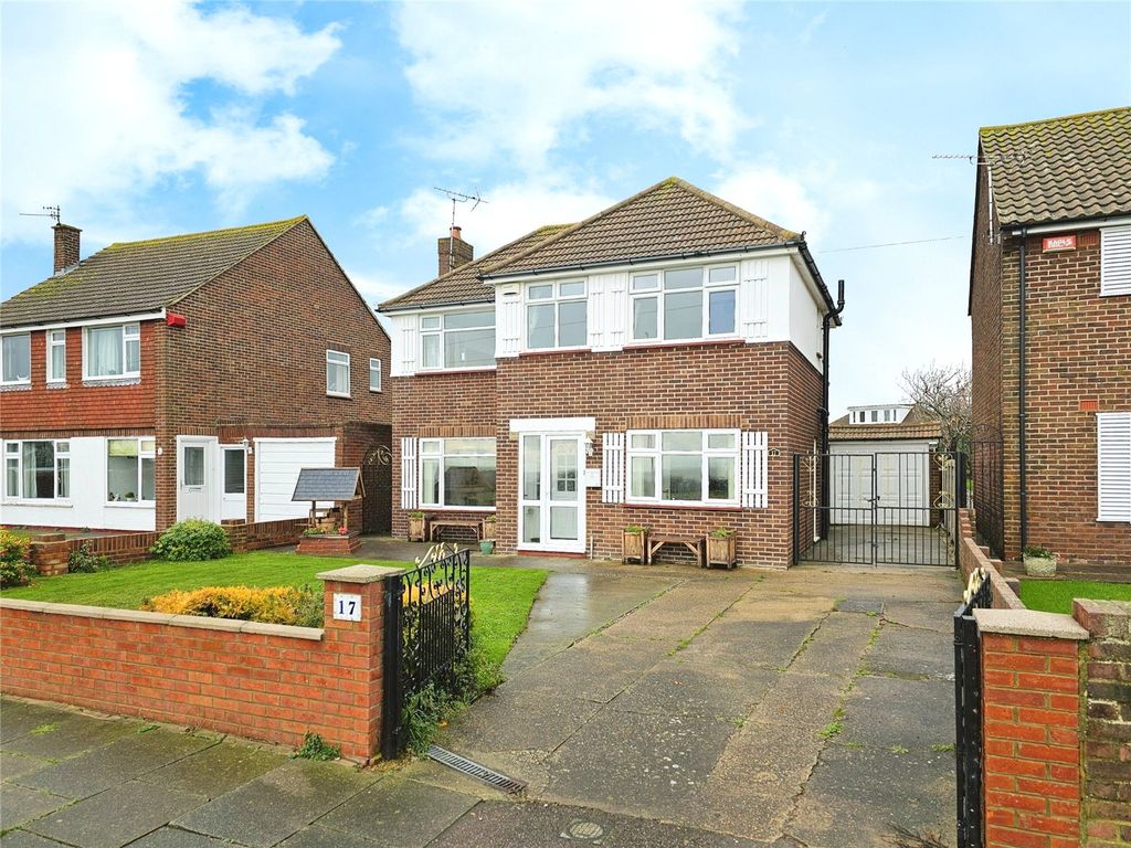3 bed detached house for sale in Sandwich Road, Cliffsend, Ramsgate