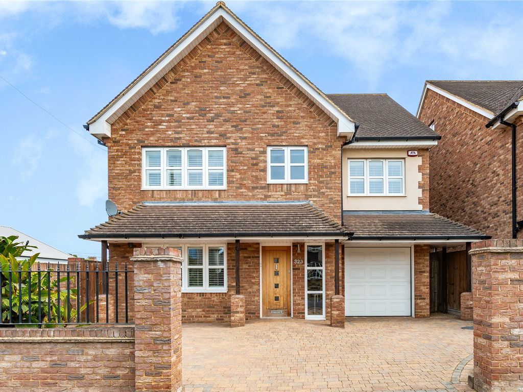 5 bed detached house for sale in Corbets Tey Road, Upminster RM14, £