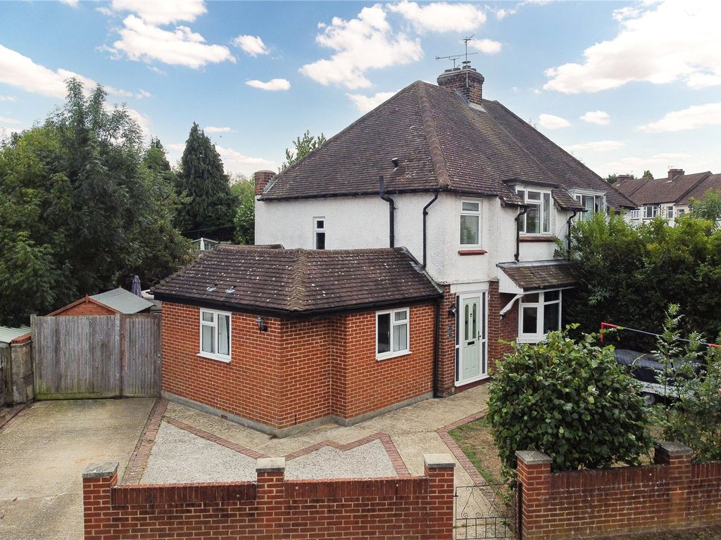 4 bed semidetached house for sale in West Park Road, Maidstone, Kent