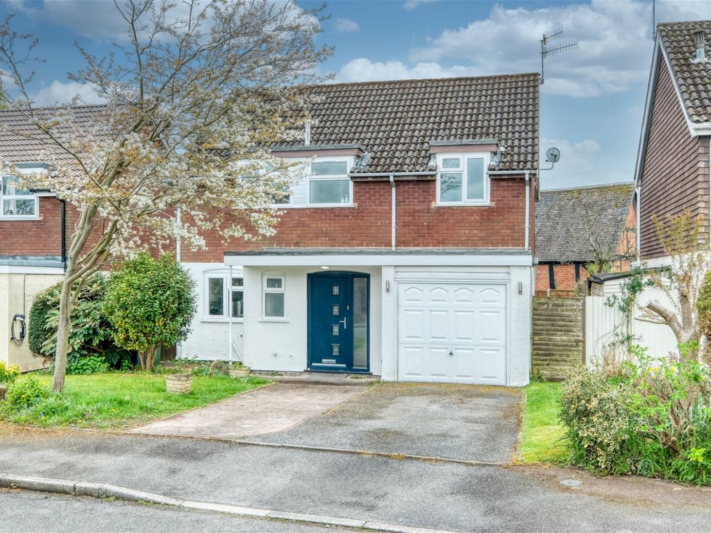 4 bed detached house for sale in Hanbury Close, Bromsgrove B60 Zoopla