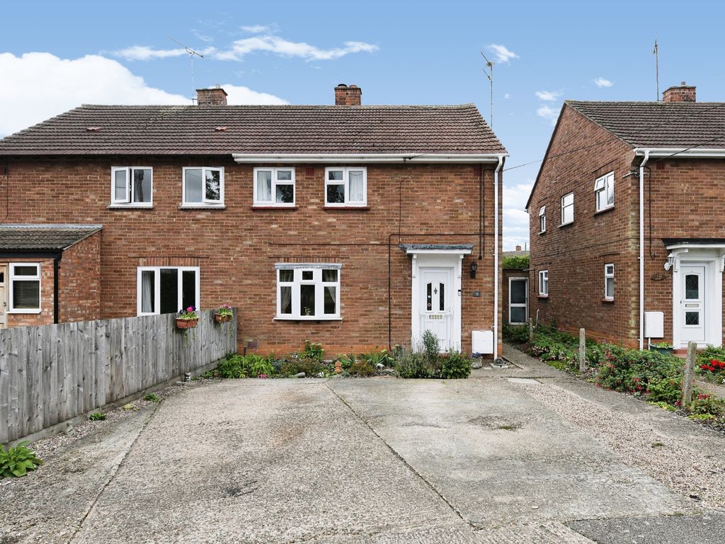 3 bed semidetached house for sale in Cedar Avenue, Tiptree, Colchester