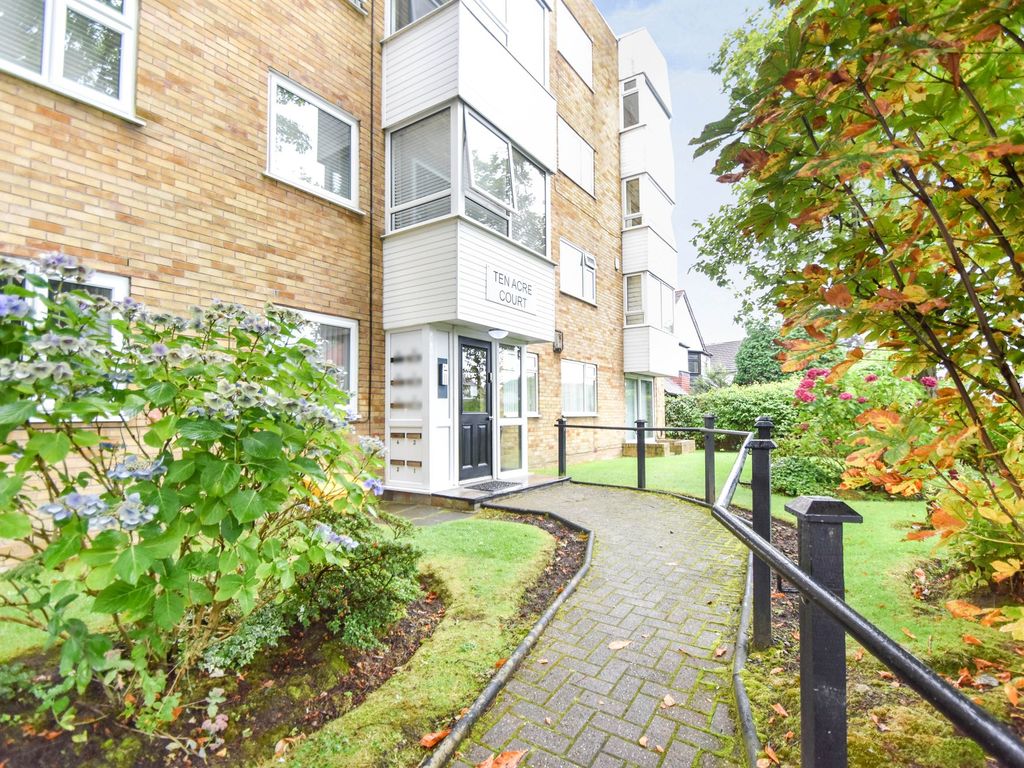 2 bed flat for sale in Ten Acre Court, Ringley Road, Whitefield M45, £