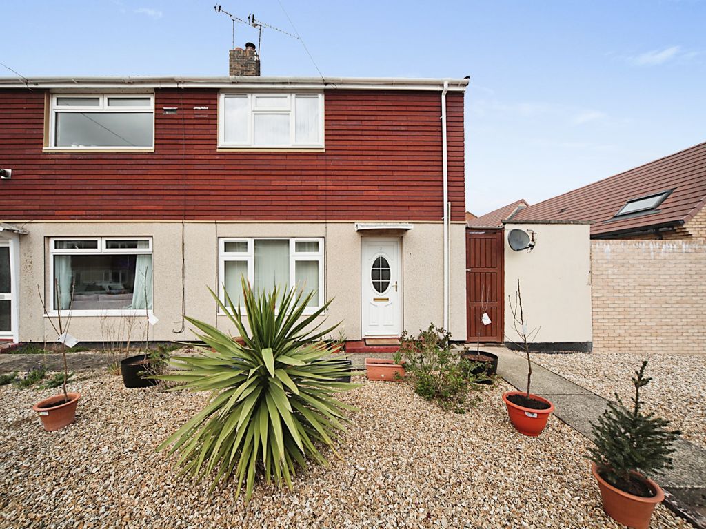 2 bed semidetached house for sale in Ludlow Avenue, Taunton TA2, £