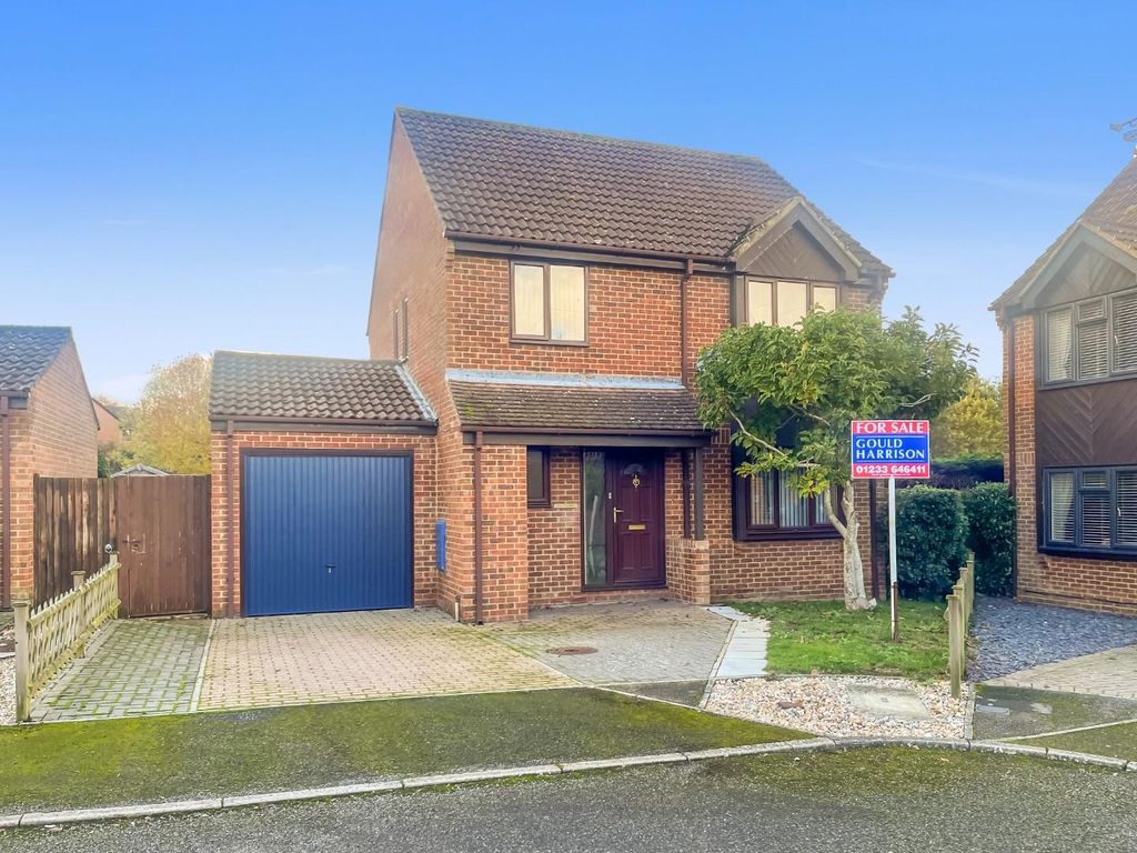 3 bed detached house for sale in Green, Singleton, Ashford TN23