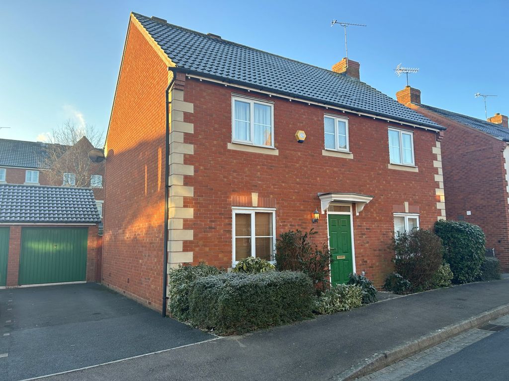 4 bed detached house for sale in Walton Cardiff, Tewkesbury
