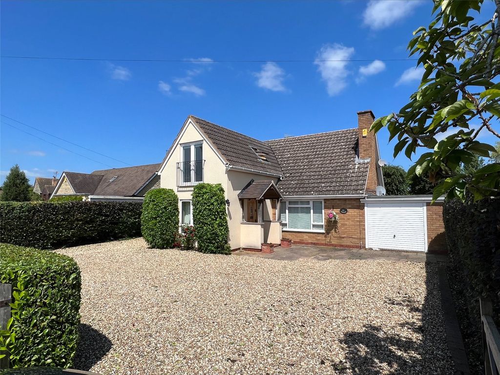 5 bed detached house for sale in Blakes Hill, North Littleton, Evesham