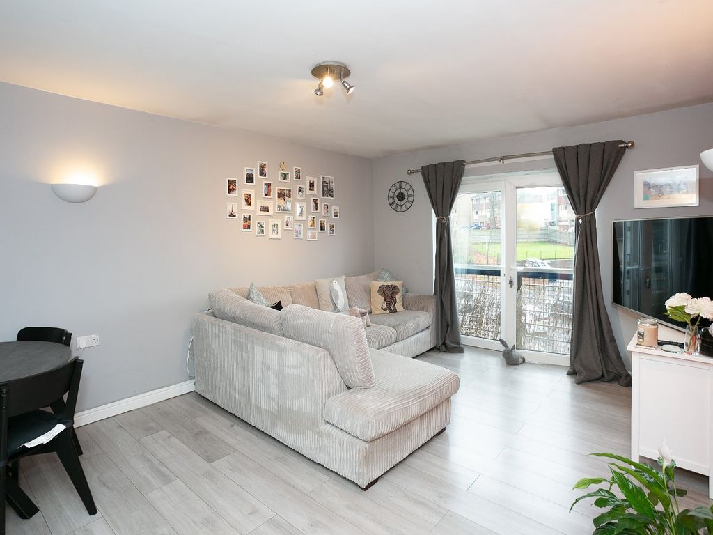 1 bed flat for sale in Harkness Road, Hemel Hempstead, Hertfordshire