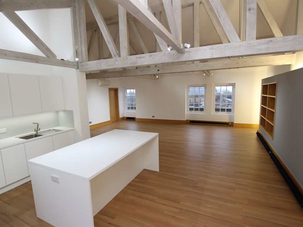 3 bed flat to rent in Royal Standard House, Standard Hill, Nottingham