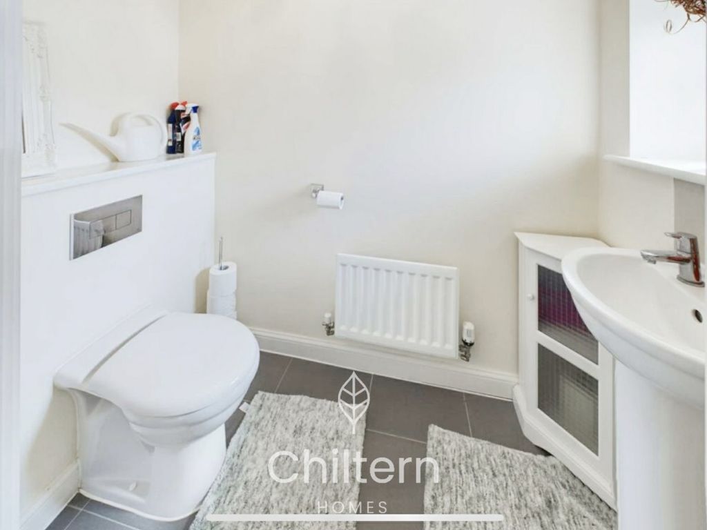 5 bed property to rent in Larner Close, Newton Leys, Bletchley, Milton