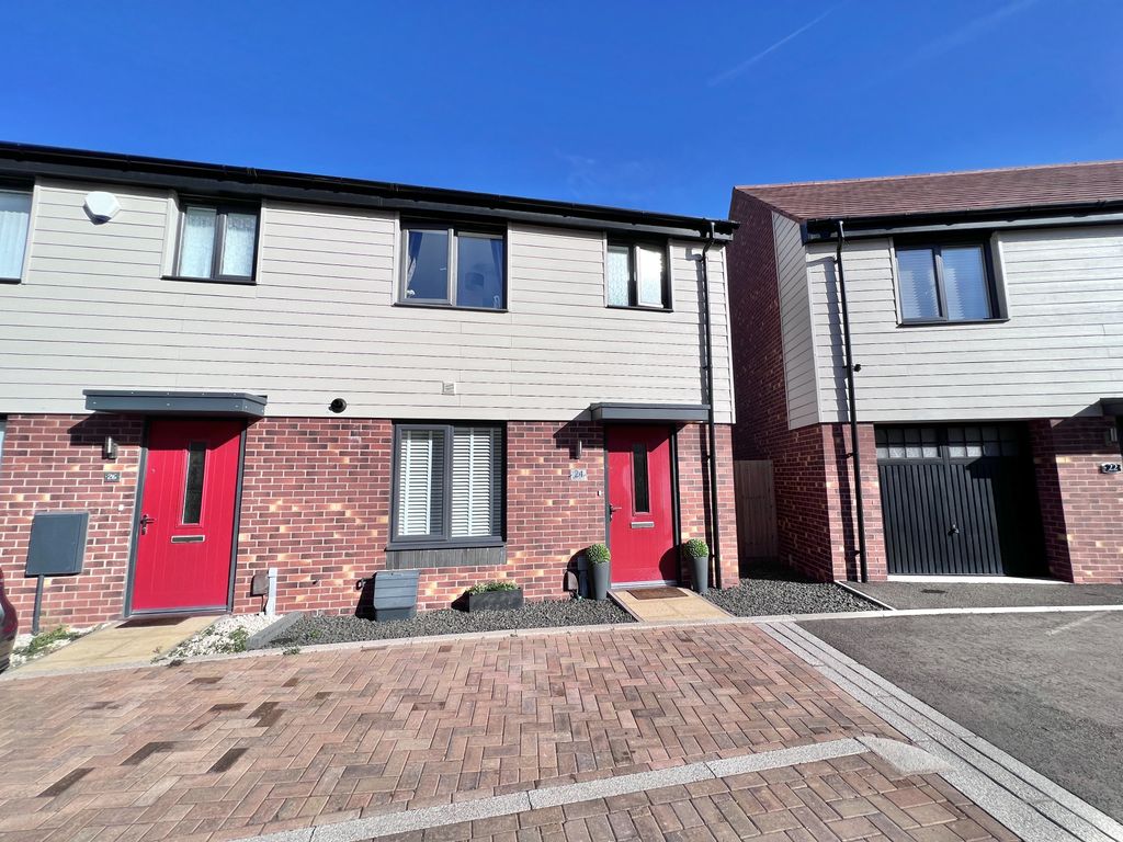 3 bed end terrace house for sale in Booth Crescent, Lawley, Telford TF3