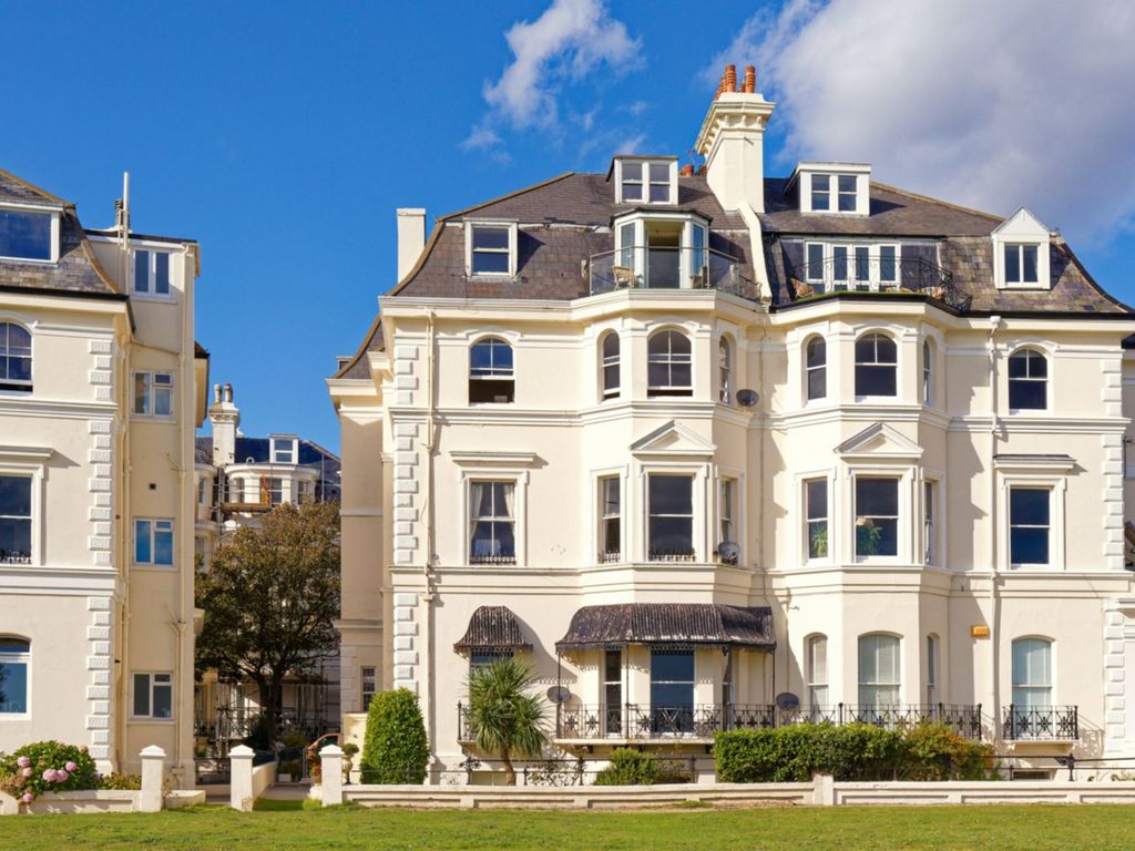 3 bed flat for sale in Clifton Crescent, Folkestone CT20, £450,000 Zoopla