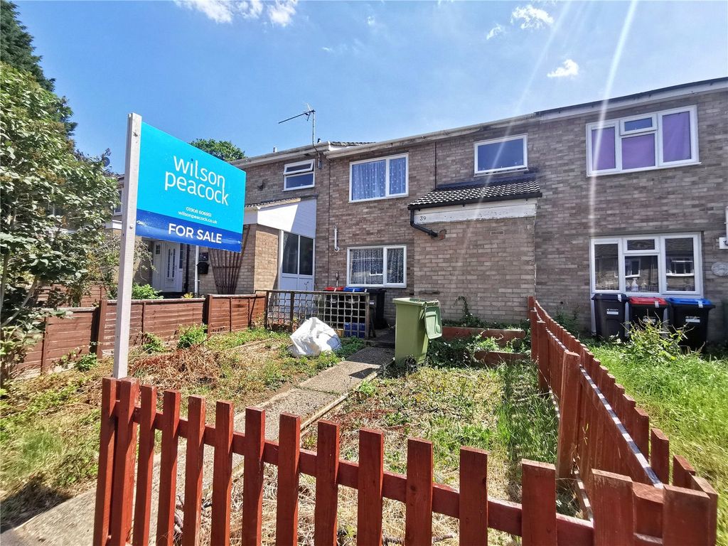 3 bed terraced house for sale in Meads Close, New Bradwell, Milton