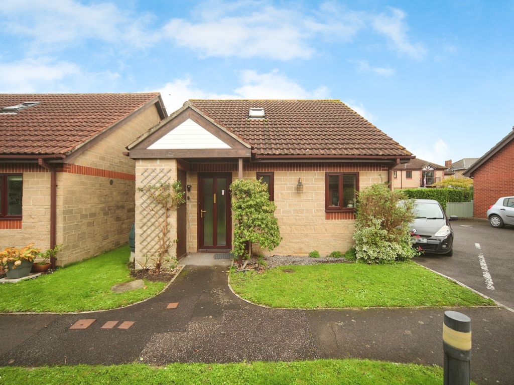 2 bed detached house for sale in Mow Barton, Martock TA12, £160,000