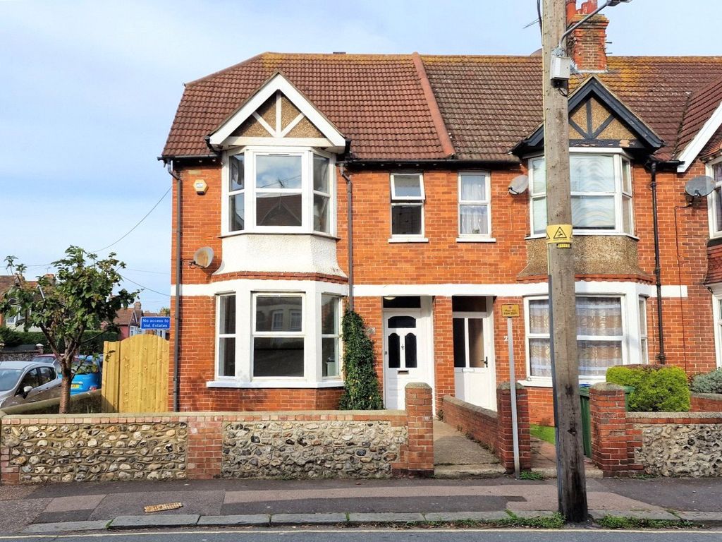 5 bed end terrace house for sale in North Ham Road, Littlehampton, West