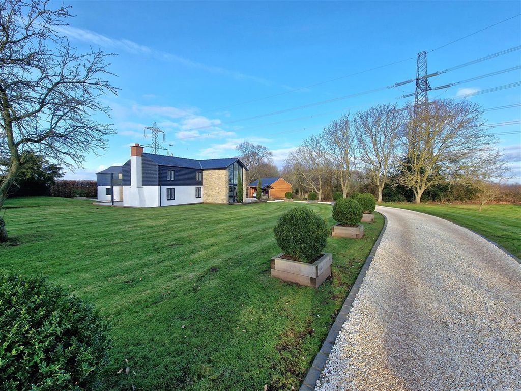5 bed detached house for sale in Cliffords Mesne, Newent GL18 Zoopla