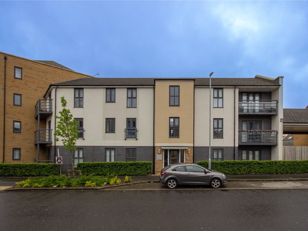 2 bed flat to rent in Mansell Road, Patchway, Bristol, South