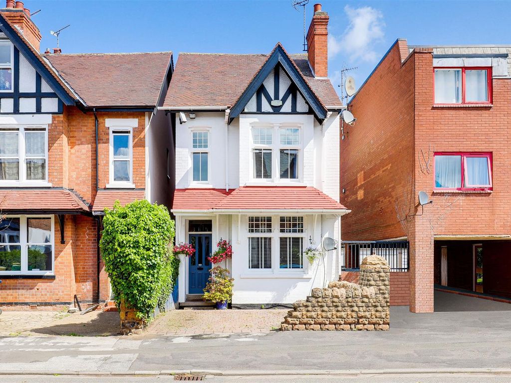 4 bed detached house for sale in Trent Boulevard, West Bridgford