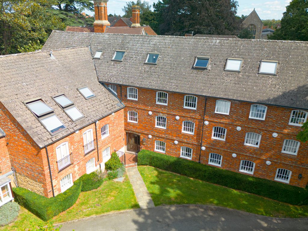 1 bed flat to rent in St Helens Mill, St Helens Wharf, Abingdon OX14, £