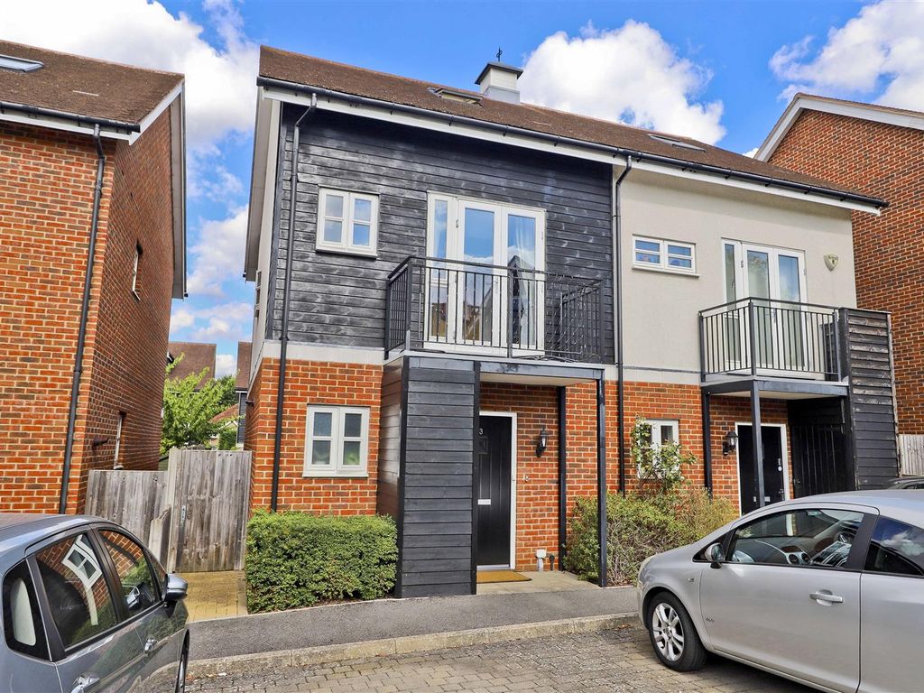 3 bed semidetached house for sale in Mill Drive, Ruislip HA4 Zoopla