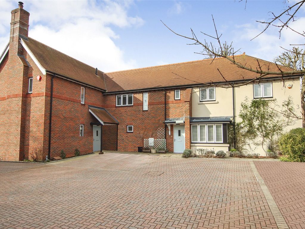 3 bed terraced house for sale in Lower Pennington Lane, Pennington