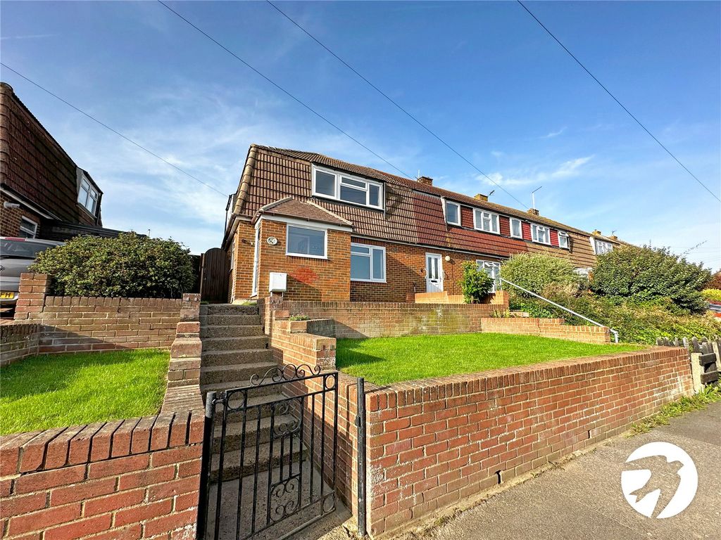 3 bed semidetached house for sale in Knights Road, Hoo, Rochester
